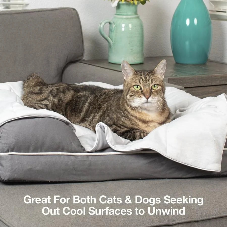 Premium Cooling Blanket For Cats And Dogs