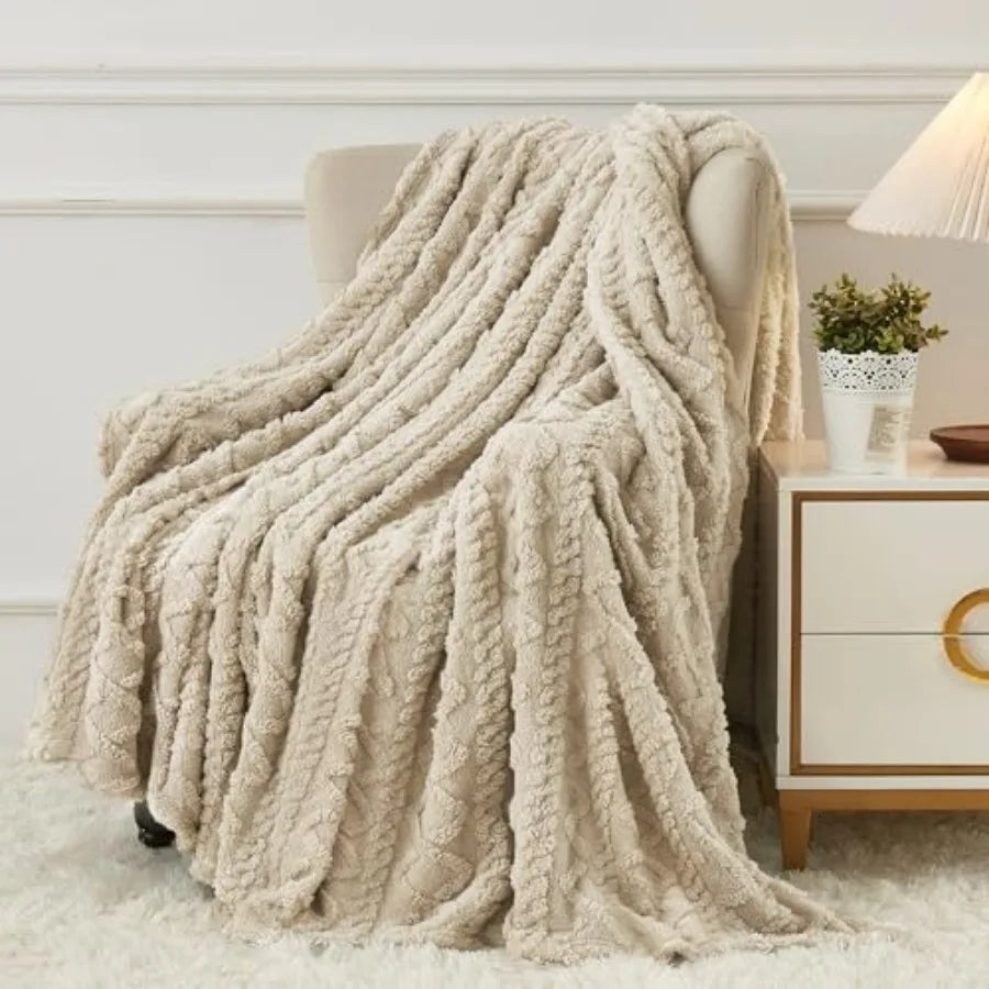 Fleece Throw Blanket - Cozy Soft Lightweight Fuzzy Throw Blanket for Women Portable Throw Blankets for Couch, Warm Present for