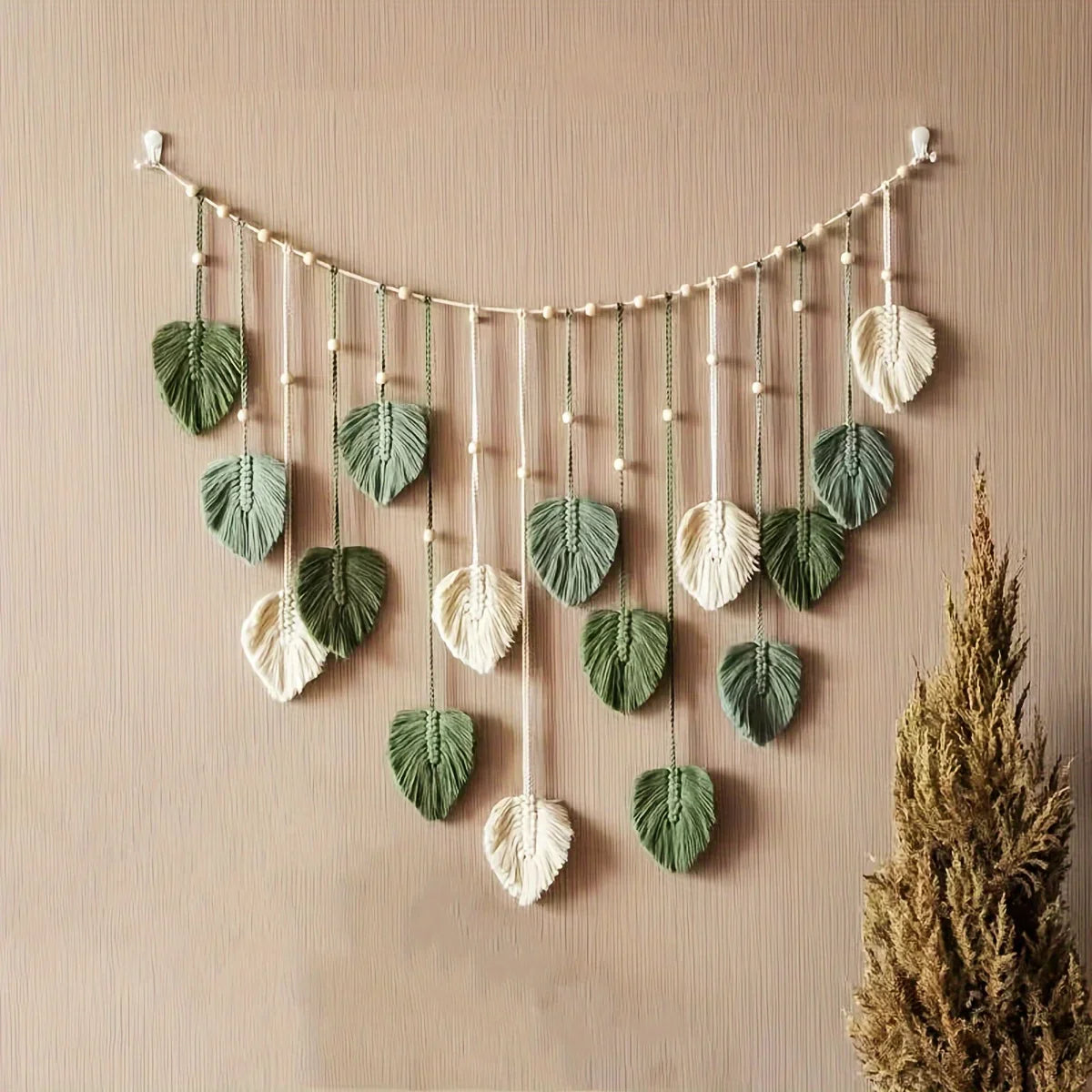 Modern Woven Wall Decor With Green Leaves And Bohemian Style