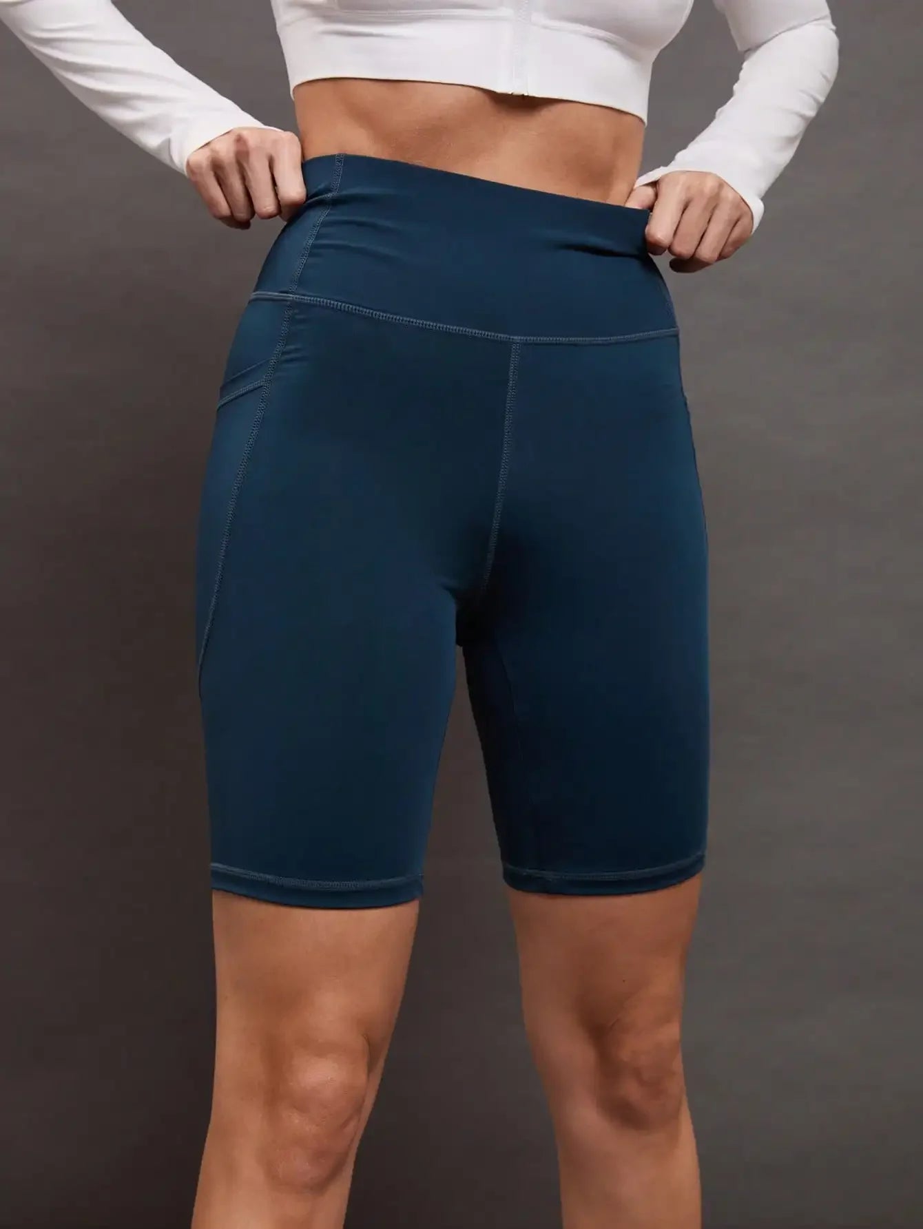 Womens Quick Dry Yoga Shorts With Pocket And Mesh Detail