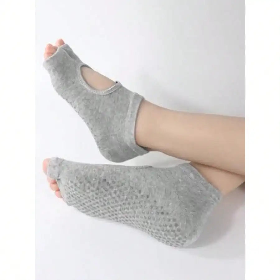Toeless Pilates Socks For Women With Non-Slip Grips Barefoot Workouts