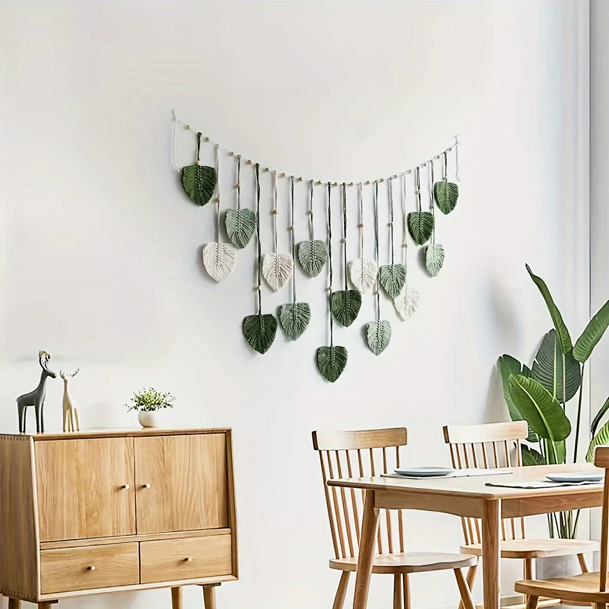 Modern Woven Wall Decor With Green Leaves And Bohemian Style