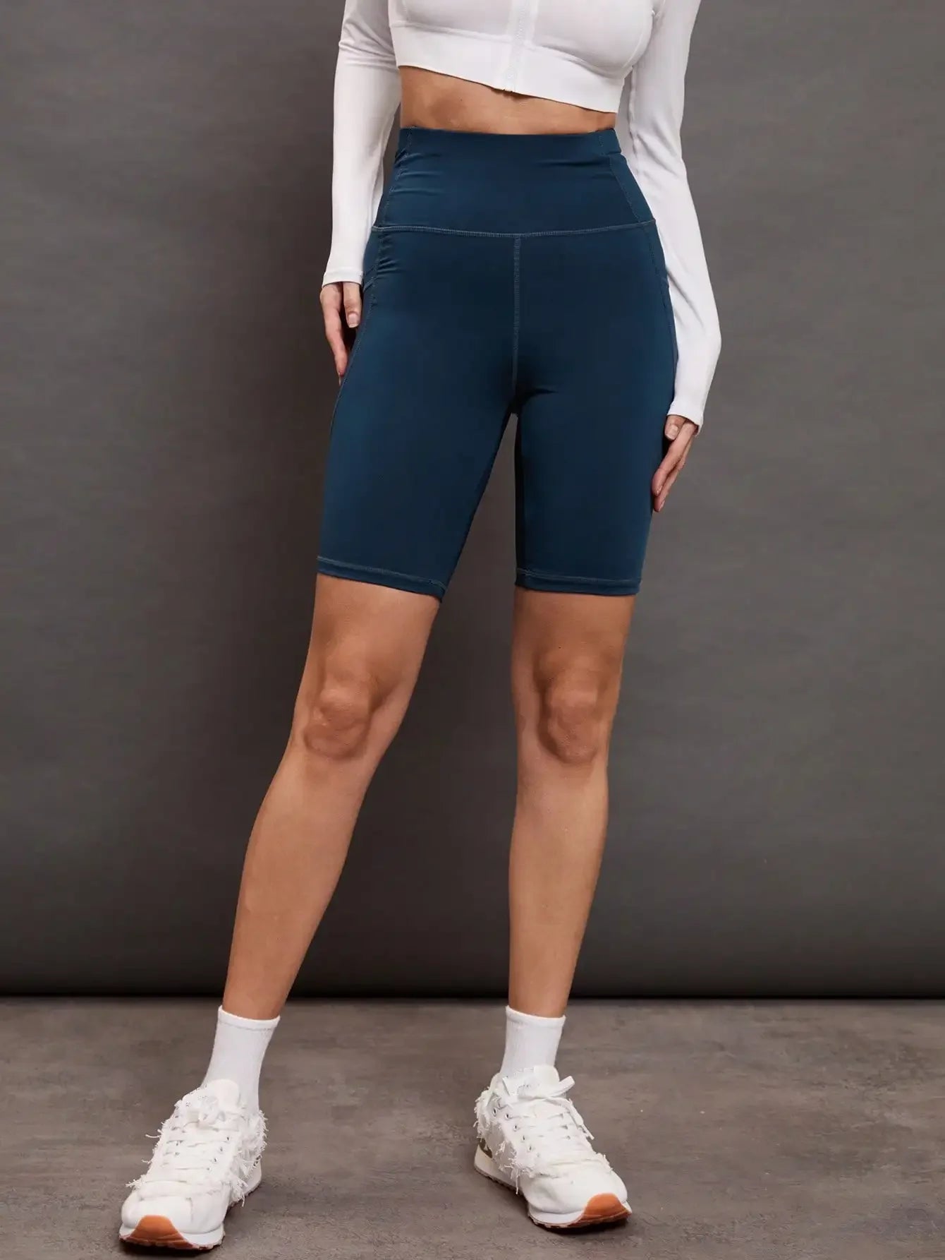 Womens Quick Dry Yoga Shorts With Pocket And Mesh Detail